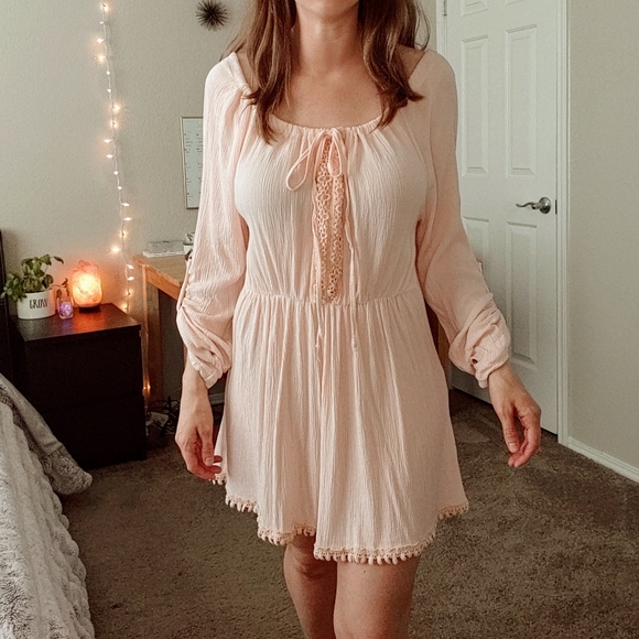 Giulia Dresses & Skirts - Summer in the city dusty rose crinkle tunic dress